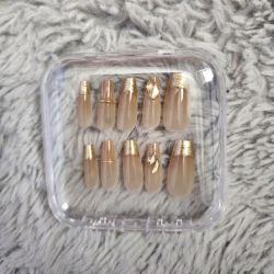 Golden goddess nails